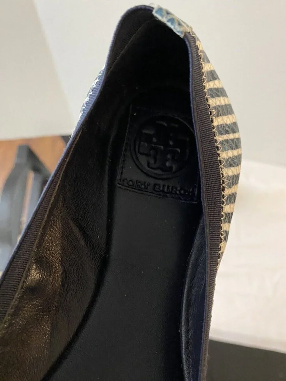 TORY BURCH leather navy blue & Caroline white stripe ballet flat, 9